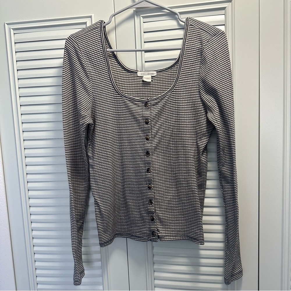 Billabong Black & White Striped Scoop Neck Button-Front Top